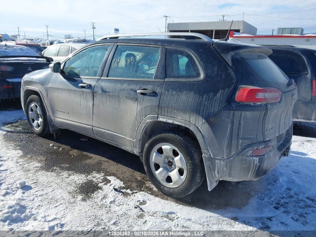 1C4PJMAS3GW183291 Jeep Cherokee Sport