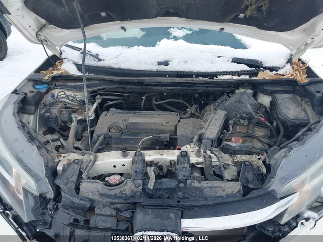 2HKRM3H3XFH003740 Honda CR-V LX