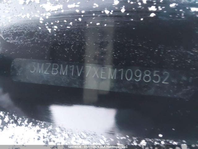 3MZBM1V7XEM109852 Mazda Mazda3 Gs-sky