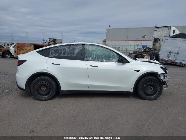 Продаж на аукціоні авто 2022 Tesla Model Y Long Range, vin: 7SAYGDEE8NF574481, номер лоту: 12538430