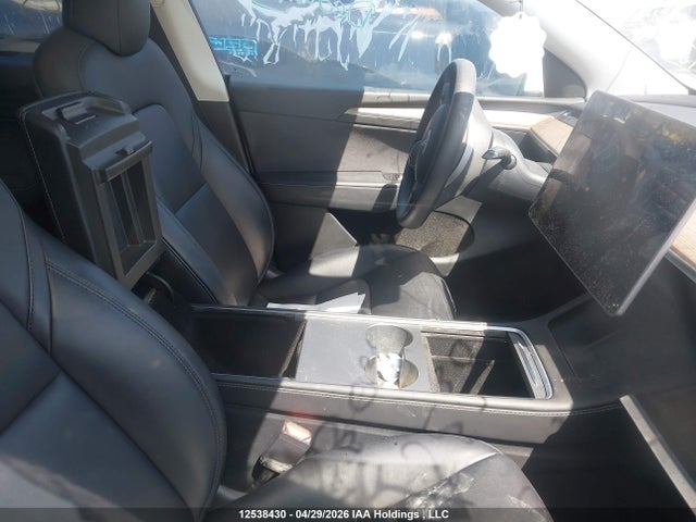 Продаж на аукціоні авто 2022 Tesla Model Y Long Range, vin: 7SAYGDEE8NF574481, номер лоту: 12538430