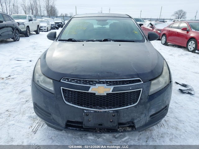 1G1PL5SH5E7383074 Chevrolet Cruze 2ls