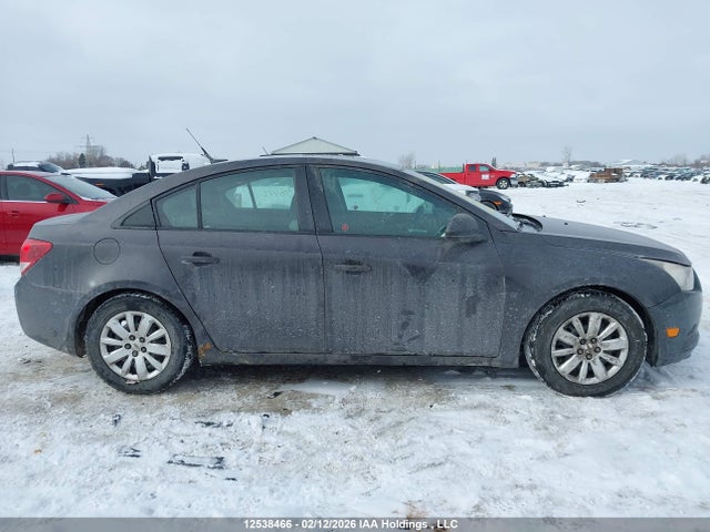 1G1PL5SH5E7383074 Chevrolet Cruze 2ls