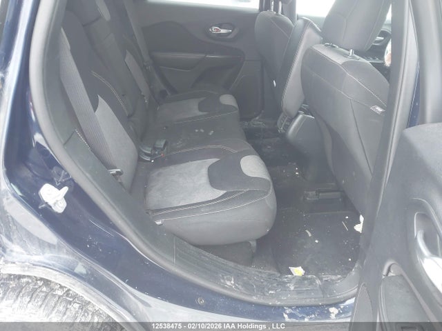 1C4PJMAB7GW300001 Jeep Cherokee Sport