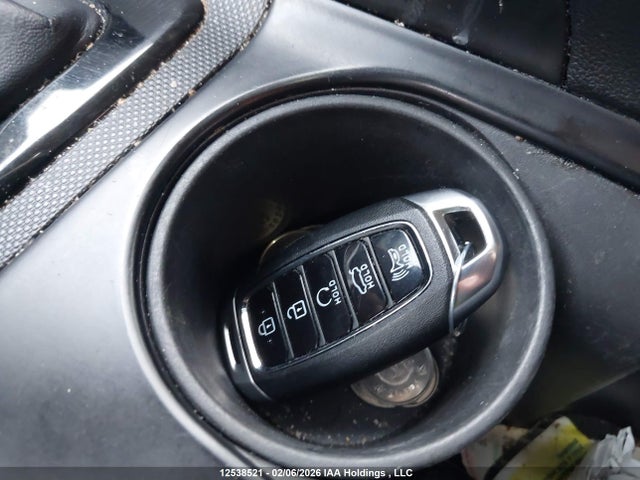 KMHLM4AG6MU144201 Hyundai ELANTRA SEL