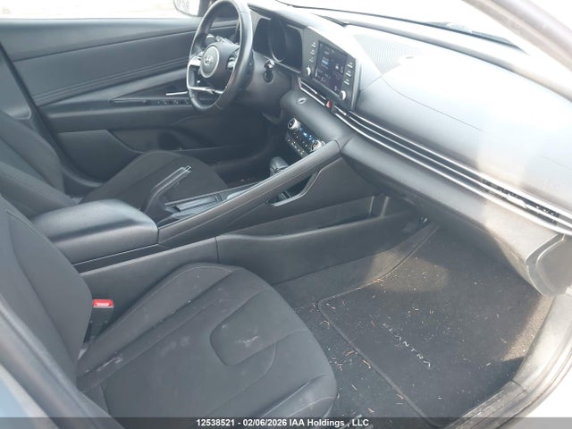 KMHLM4AG6MU144201 Hyundai ELANTRA SEL