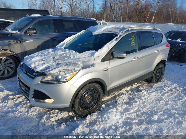 1FMCU9J94FUB84195 Ford Escape Titanium