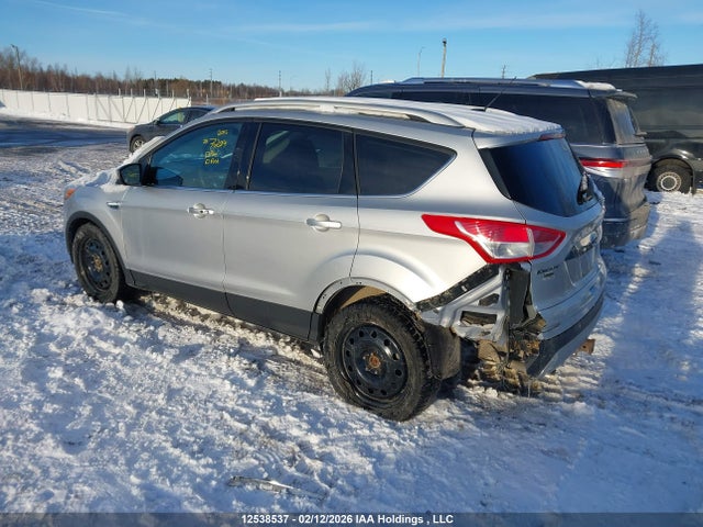 1FMCU9J94FUB84195 Ford Escape Titanium