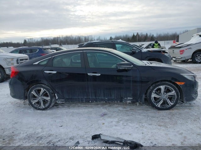 2HGFC1F95JH100459 Honda Civic Touring