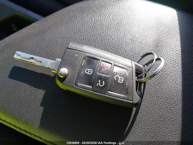 3VWC57BU4MM038483 Volkswagen Jetta Comfortline
