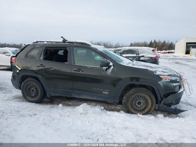 Jeep Cherokee North 2017 1C4PJMCS2HW544248 Image 14
