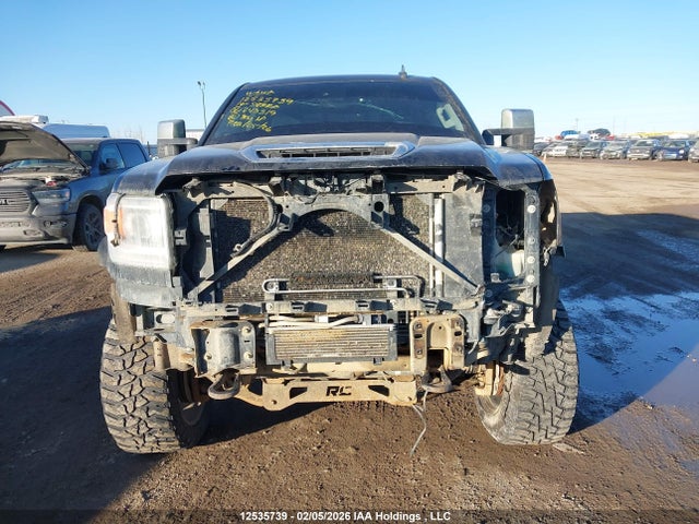 1GT42YEY5HF243319 GMC Sierra 3500hd Denali