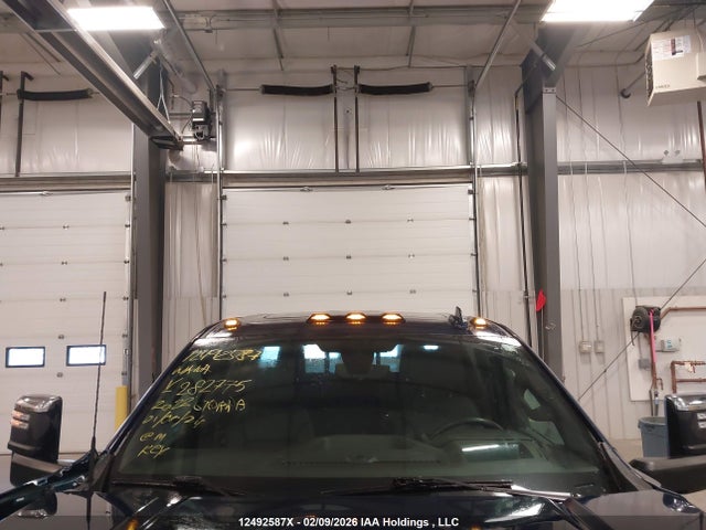 1GT49WEY1NF282775 GMC Sierra 3500hd Denali