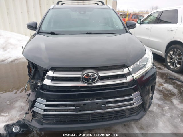 5TDDZRFH9KS954772 Toyota Highlander Limited
