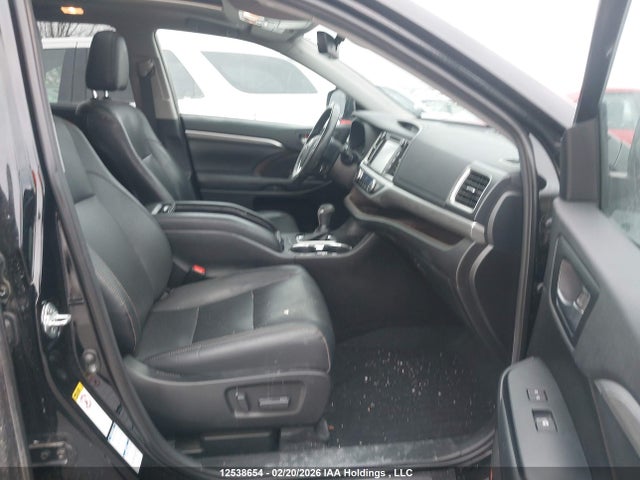 5TDDZRFH9KS954772 Toyota Highlander Limited