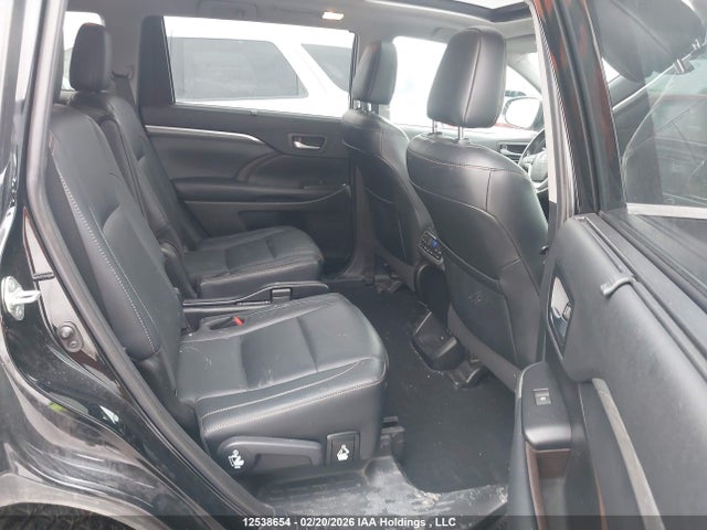 5TDDZRFH9KS954772 Toyota Highlander Limited