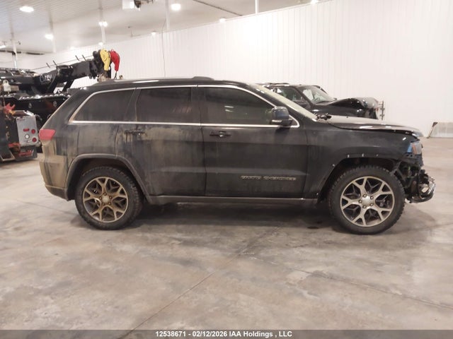 1C4RJFBG1JC244581 Jeep Grand Cherokee Limited
