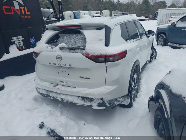 JN8BT3BB3RW443662 Nissan Rogue Sv Moonroof