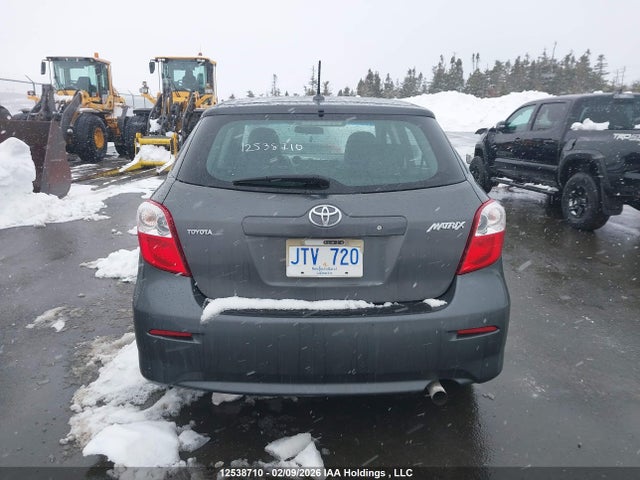 12538710 :رقم المزاد ، 2T1KU4EE5AC490290 vin ، 2010 Toyota Matrix Wagon مزاد بيع