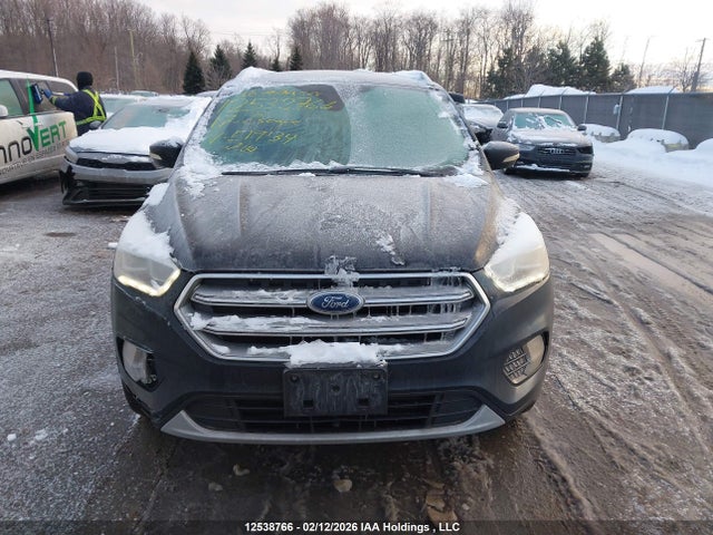 1FMCU0J91HUE19134 Ford Escape Titanium
