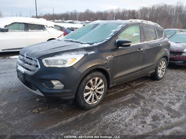 1FMCU0J91HUE19134 Ford Escape Titanium