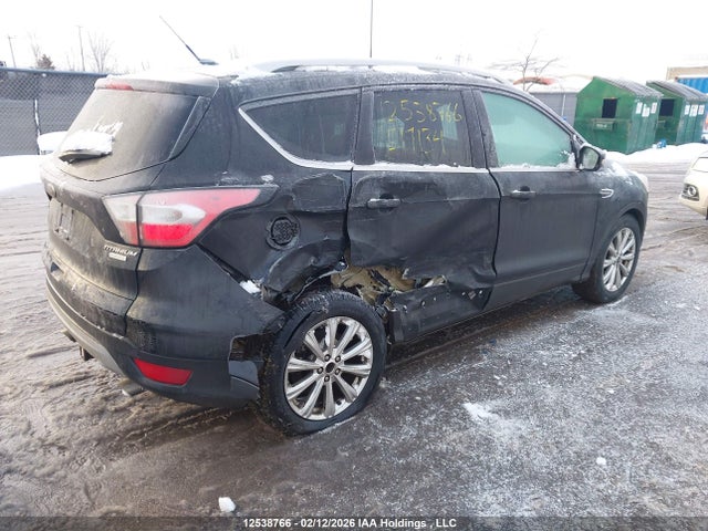 1FMCU0J91HUE19134 Ford Escape Titanium