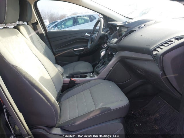 1FMCU9GXXGUA24555 Ford ESCAPE SE