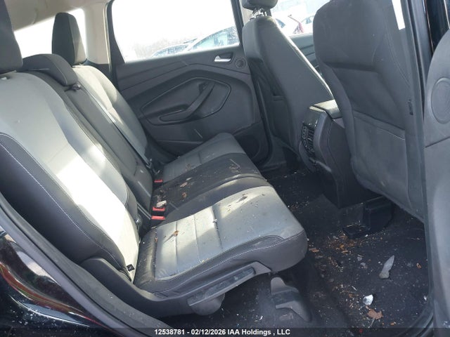 1FMCU9GXXGUA24555 Ford ESCAPE SE