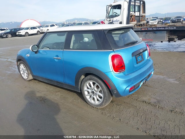 WMWXP7C59G2A43969 Mini 3 Door Cooper S