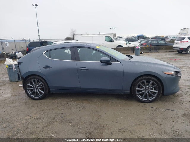 JM1BPBMLXN1522270 Mazda 3 Premium