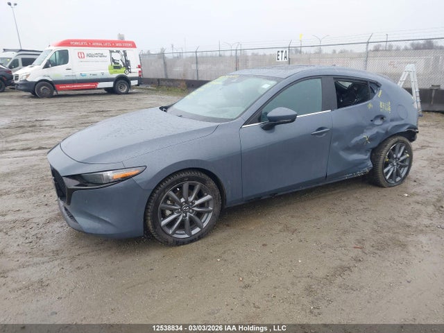 JM1BPBMLXN1522270 Mazda 3 Premium
