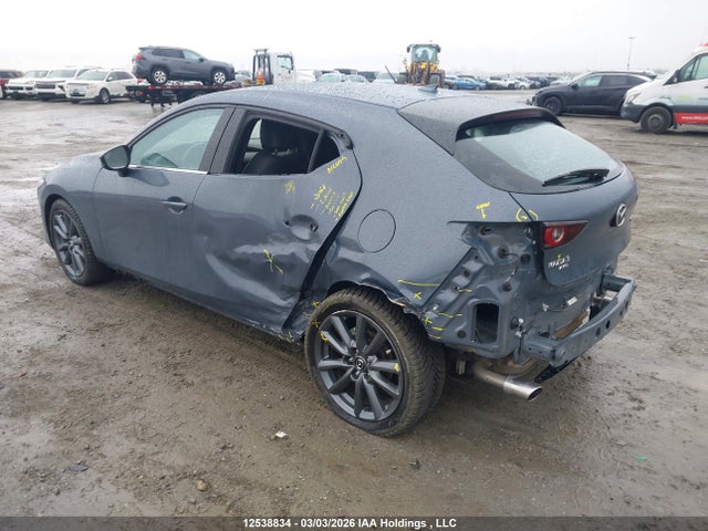 JM1BPBMLXN1522270 Mazda 3 Premium