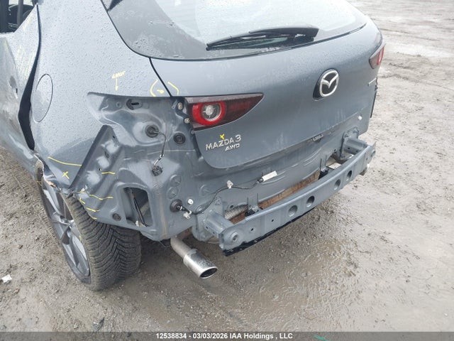 JM1BPBMLXN1522270 Mazda 3 Premium