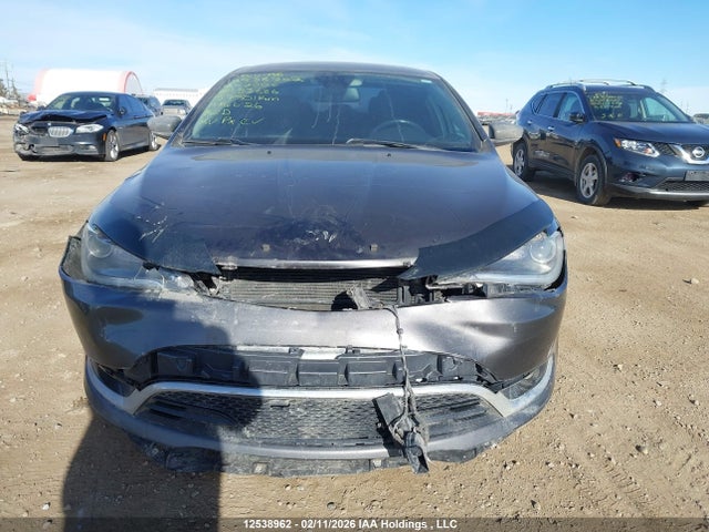 Chrysler 200 C 2016 1C3CCCCG2GN193686 Image 13