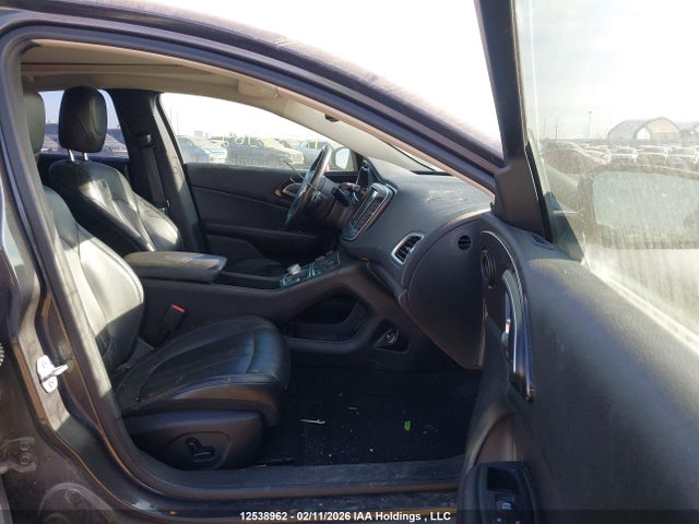 Chrysler 200 C 2016 1C3CCCCG2GN193686 Image 5