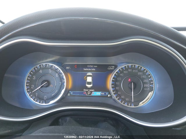 Chrysler 200 C 2016 1C3CCCCG2GN193686 Image 7