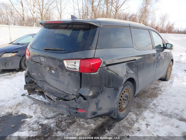 KNDMB5C17J6358398 KIA Sedona
