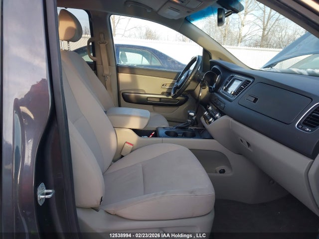 KNDMB5C17J6358398 KIA Sedona