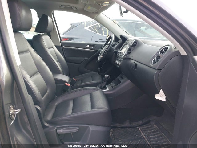 WVGJV7AXXFW554853 Volkswagen Tiguan S/se/sel/r-line