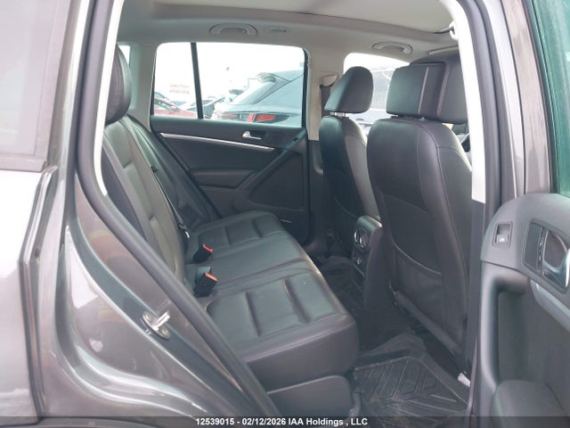 WVGJV7AXXFW554853 Volkswagen Tiguan S/se/sel/r-line