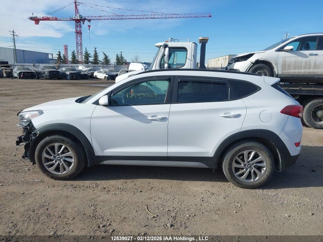 KM8J3CA40HU551589 Hyundai TUCSON SE