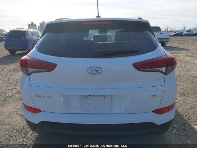 KM8J3CA40HU551589 Hyundai TUCSON SE