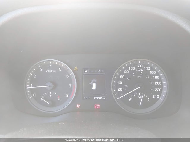 KM8J3CA40HU551589 Hyundai TUCSON SE