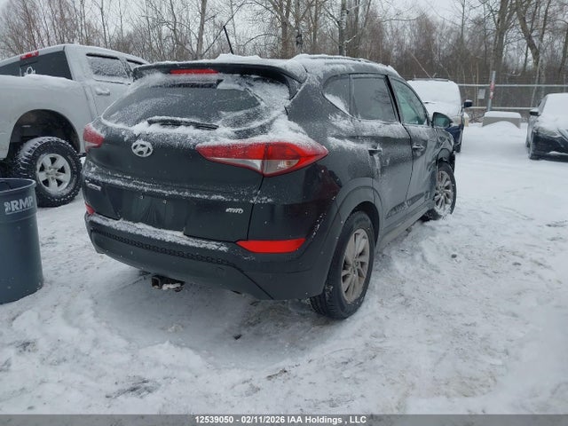 KM8J3CA46HU306120 Hyundai TUCSON SE