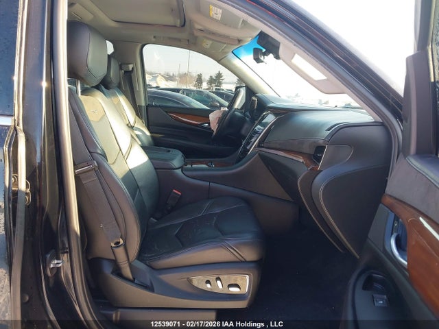 1GYS4JKJ8JR133928 Cadillac Escalade Esv Premium Luxury