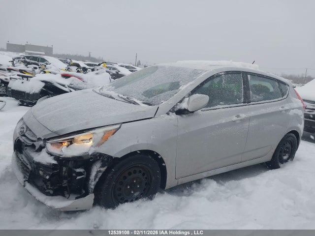 KMHCT5AE4FU222453 Hyundai ACCENT SE
