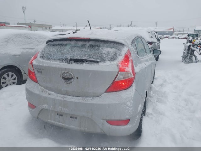 KMHCT5AE4FU222453 Hyundai ACCENT SE