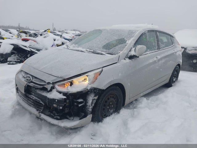 KMHCT5AE4FU222453 Hyundai ACCENT SE