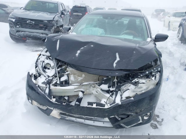 2HGFC2F62JH025635 Honda CIVIC SE
