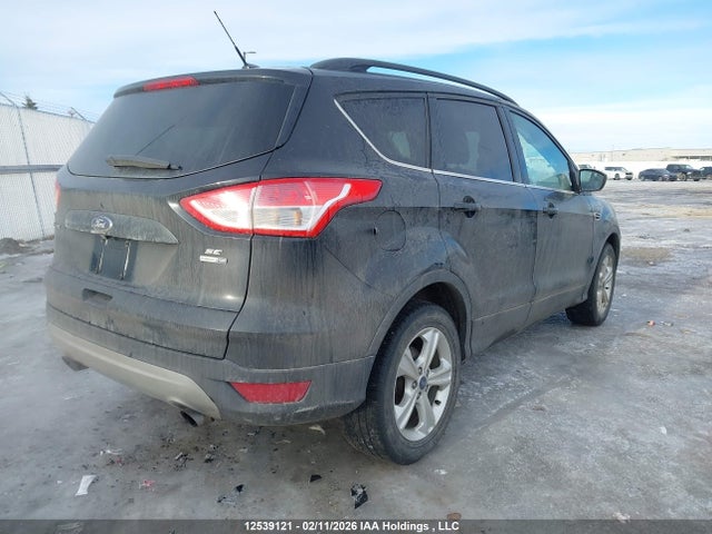 1FMCU9GX0EUE29109 Ford ESCAPE SE